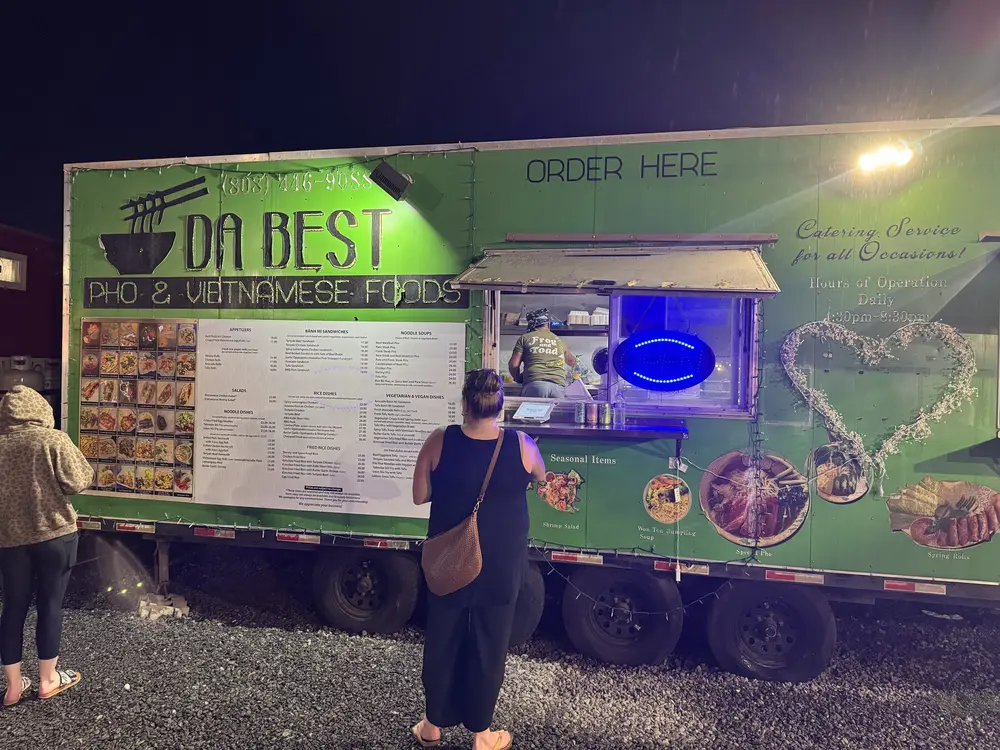 Da Best Pho & Vietnamese Foods food truck near Maui Sands