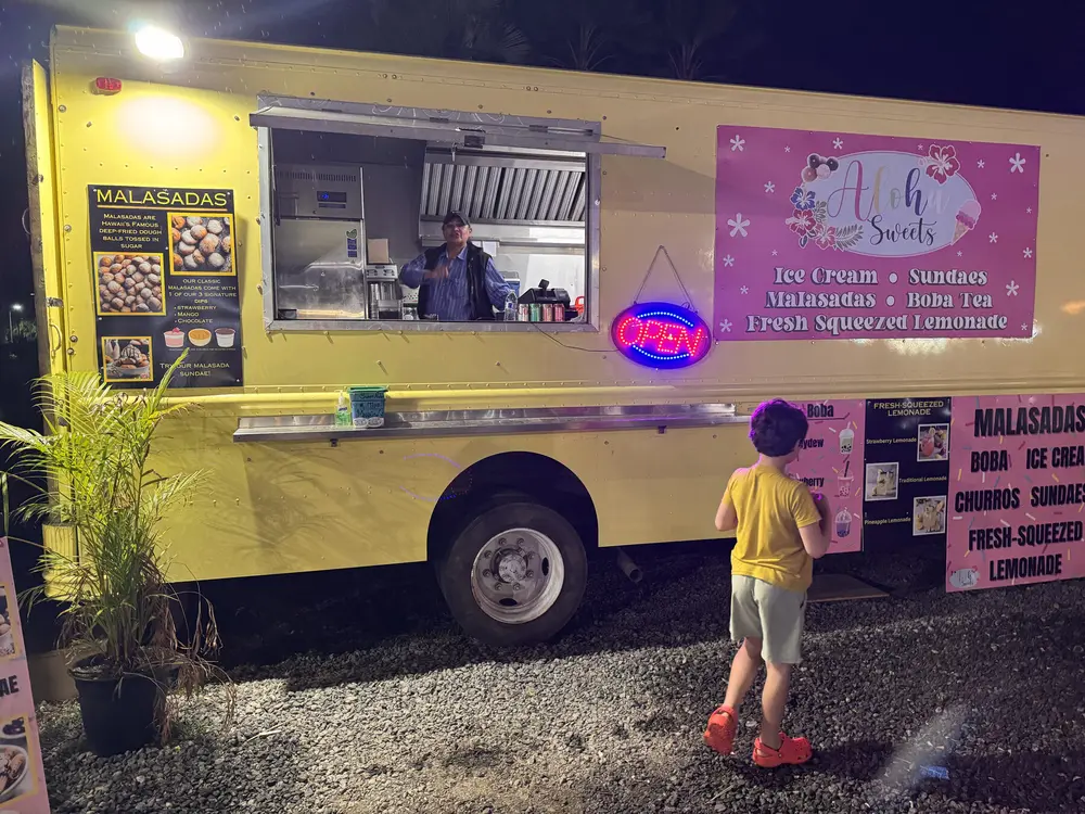 Aloha Sweets food truck near Maui Sands