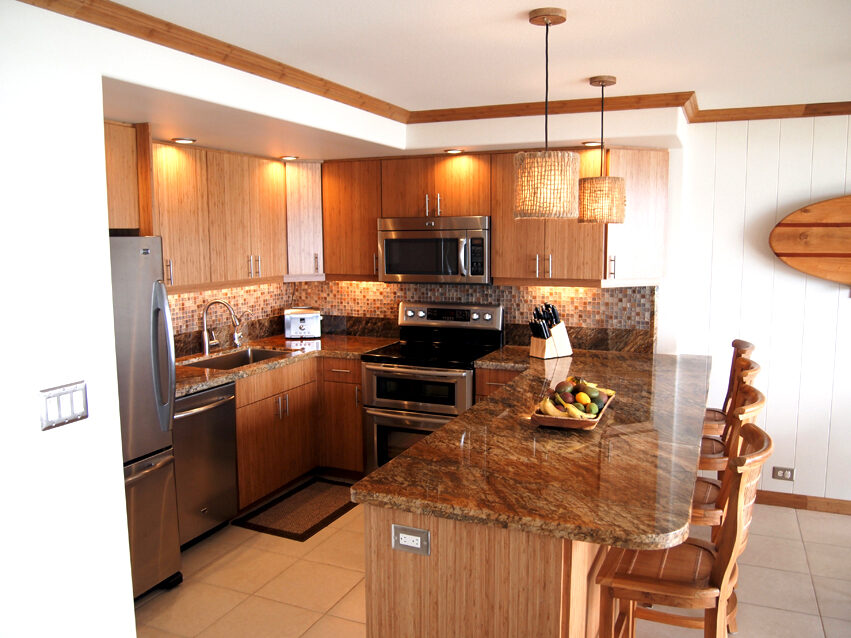 Fully equipped kitchen in Maui Sands Unit 4B